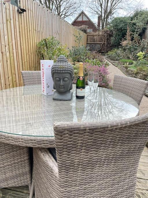 Entire Georgian Luxury Home - 3 Storey- High St Henley-In-Arden -Two Bedrooms-Sleeps 4 المظهر الخارجي الصورة
