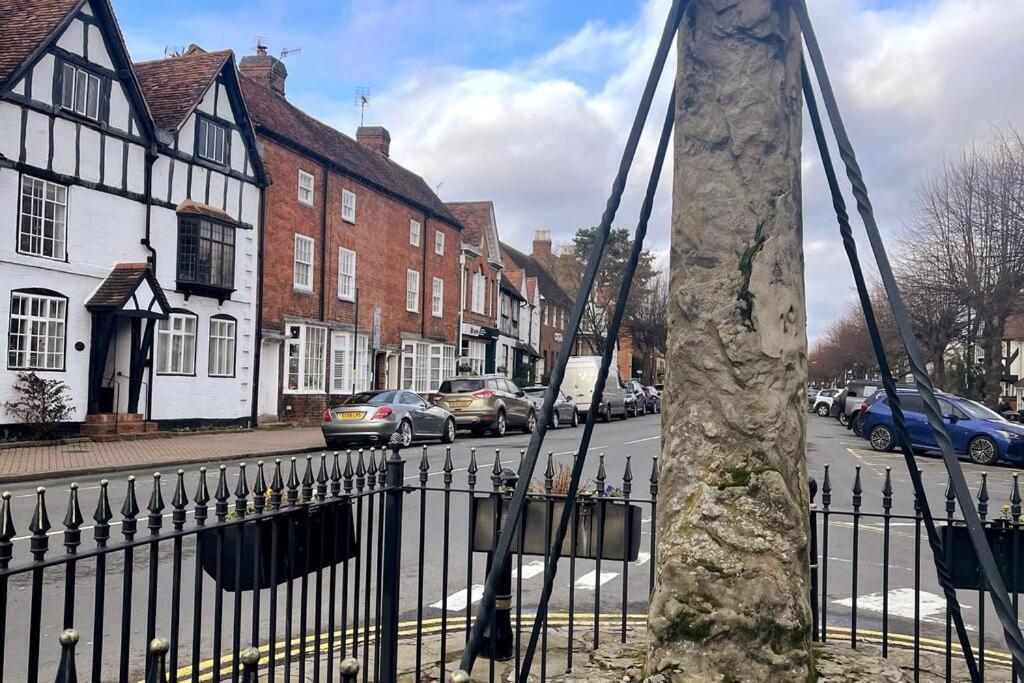 Entire Georgian Luxury Home - 3 Storey- High St Henley-In-Arden -Two Bedrooms-Sleeps 4 المظهر الخارجي الصورة