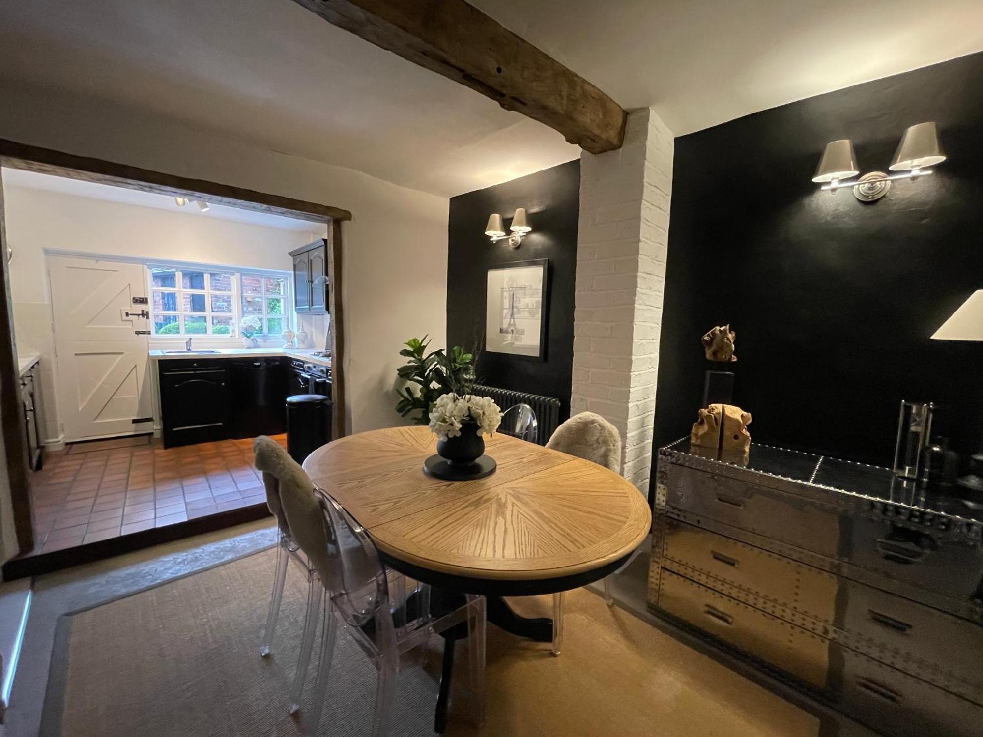 Entire Georgian Luxury Home - 3 Storey- High St Henley-In-Arden -Two Bedrooms-Sleeps 4 المظهر الخارجي الصورة