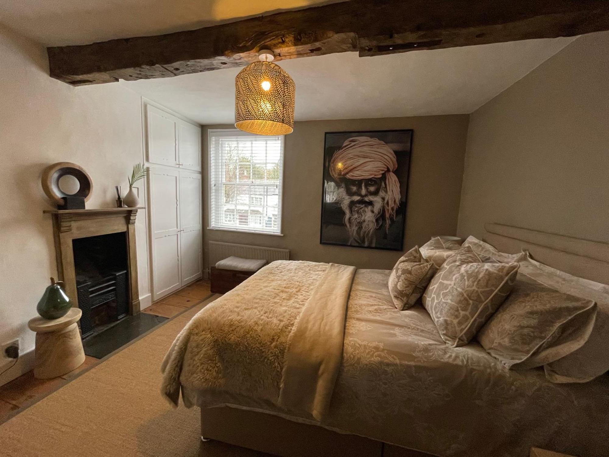 Entire Georgian Luxury Home - 3 Storey- High St Henley-In-Arden -Two Bedrooms-Sleeps 4 المظهر الخارجي الصورة